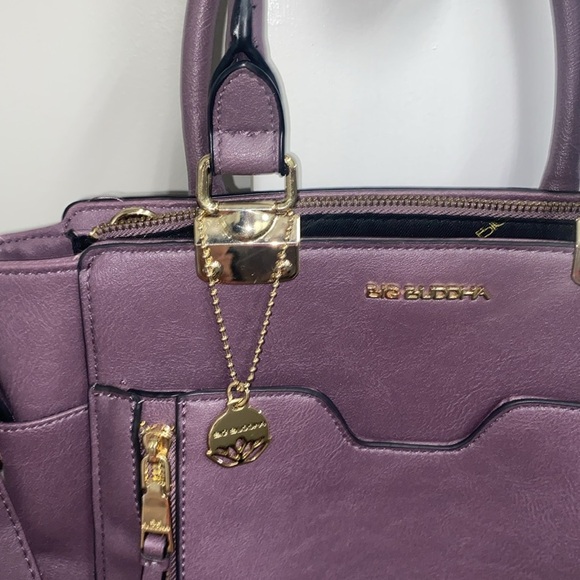 BIG BUDDHA PURPLE CROSSBODY/SHOULDER CONVERTIBLE BAG LIKE NEW CONDITION - Picture 4 of 16